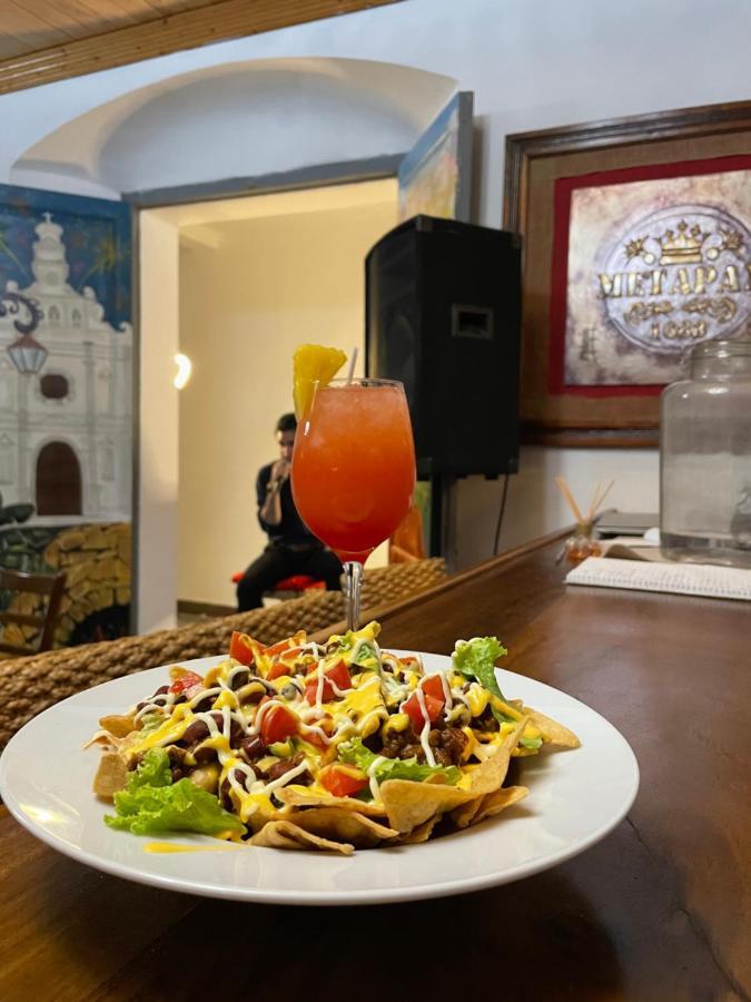 Hostal Y Restaurante La Toscana Metapán Esterno foto